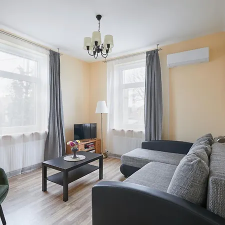 Kauko Laiptu Apartamento
